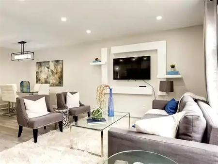 Modern fully furnished Upper Unit duplex with King suite, 10 min from downtown | 170 Maunsell Close Northeast, Calgary