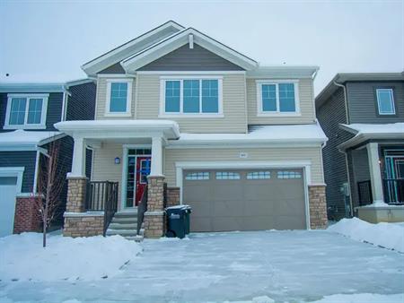 Cozy 4-Bedroom House for Rent in Sherwood Park | Sherwood Park