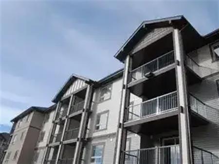 2 B/R + 2 Baths + Den + Utilities + Upgrades. | 3204 - 60 Panatella Street Northwest, Calgary