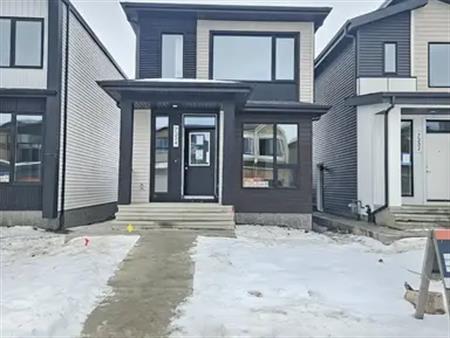 Beautiful newly built Keswick 3 bedroom with double car garage house for rent | 7334 Klapstein Crescent Southwest, Edmonton