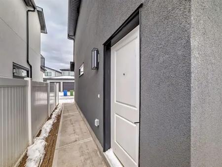 Cozy 2Bedroom Garage suite in Rocky Ridge (Brand New 2024 Built ) | Calgary