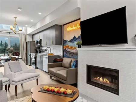 Live, Work & Play: Newly-Built 2024 Mountain Townhome by Banff - 3 BR 2.5 Baths | Harvie Heights