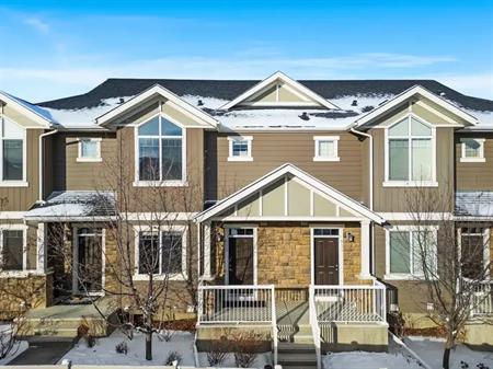 3 Bedroom Plus Den Townhouse in Evanston | 633 Evanston Manor Northwest, Calgary