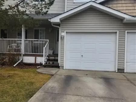 Townhouse for Rent in Silverberry | 25 - 380 Silver Berry Road Northwest, Edmonton