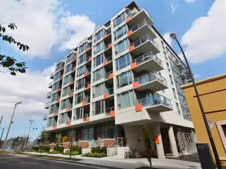 Beautiful 1 Bedroom Sub Penthouse Condo In Vancouver! | 251 East 7th Avenue, Vancouver