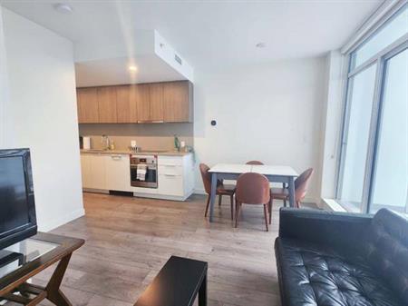 1Beds 1Bath at surrey central