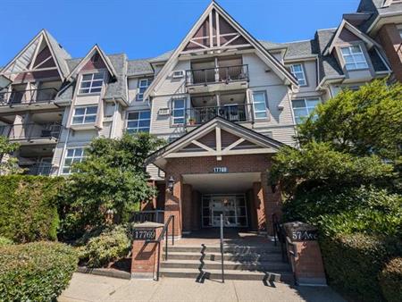 2 Bed/2 Bath Condo in Cloverdale Surrey