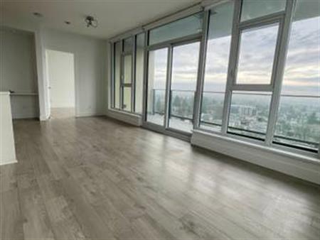 Luxurious 2 Bedroom Apartment with Panoramic View!