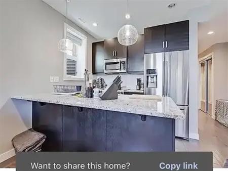 Bright, spacious suite - Walking distance to SAIT! | 1317b 20 Ave NW, Calgary