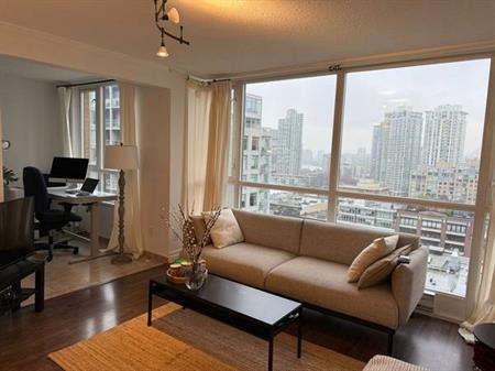 Bright & Modern 1-Bedroom Condo in Yaletown with Solarium