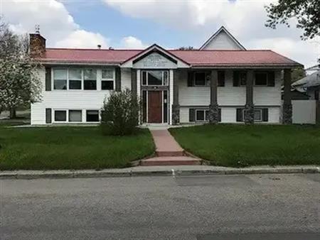 Large Executive Office Space | 46 Elma Street West, Okotoks