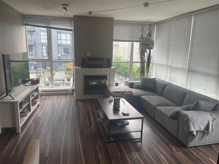 2 beds 2 baths condo in Vancouver for rent