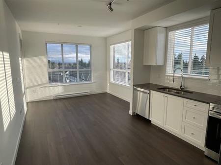 Modern 2-Bedroom Apartment with Stunning Views and Amenities