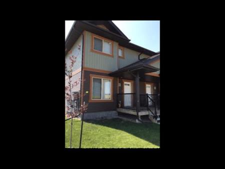 880 5th St | 880 5th St, Weyburn