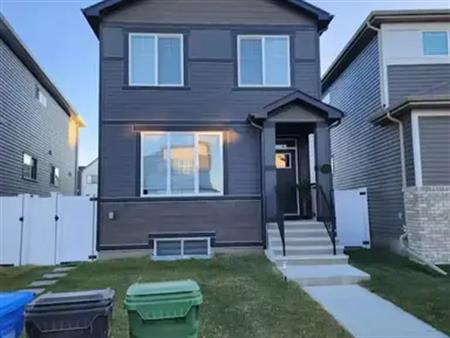 Spacious 3-Bedroom home with Double Garage, Air Conditioning & Fenced | 84 Seton VI Southeast, Calgary