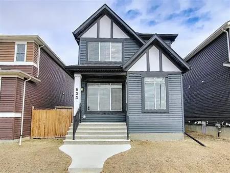 Modern and cozy 3 bedroom, 2.5bath main house for rent in Evanston | Evanston Dr, Calgary