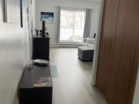 Beau appart 4 1/2 quartier calme, sécuritaire, libre 1er juillet