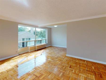 Eastwood Apartments | 15 Eastwood Road, Toronto