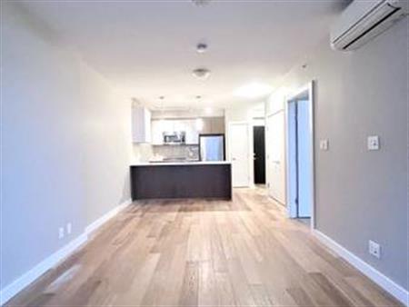 Richmond OVAL ORA 1bed1bath Apartment