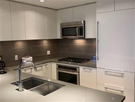 Beautiful 2 Bedroom 2 Bathroom on the 26th Floor (Mountain View!)