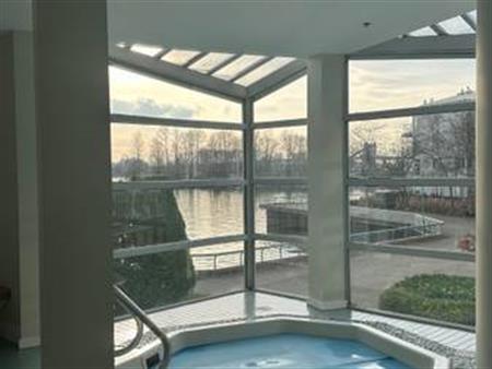 2 bedroom waterfront apartment