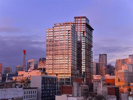 Modern + Spacious 1 Bed 1 Bath @ Woodwards - UNFURNISHED