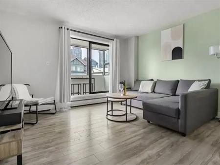 Modern 2-Bed, 1-Bath Fully Furnished Condo in Downtown Calgary | 307 - 111 14 Ave SE, Calgary