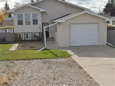 4 bedroom 3 bath Renovated home | 209 Harvest Hills Road, Stavely