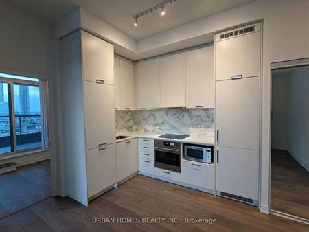 Jane St & Hwy 7 Functional Layout 1Bdrm Huge Terrace 1Parking 1Locker