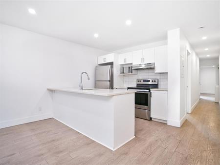 2 Bedroom - 978 Du College, Montréal