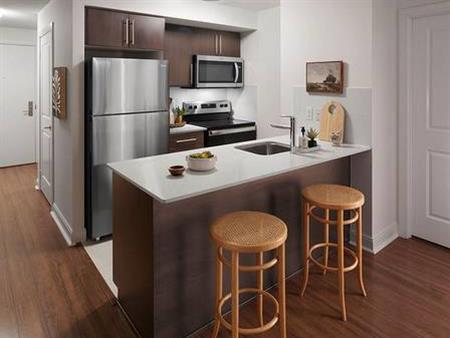 Yonge & Sheppard Bright +Spacious 2Bdrm +Den Upgrades Functional Layo