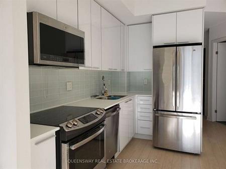 Park Lawn & Lake Shore Modern Luxury 2Bdrm Walk-In Closet 1Parking