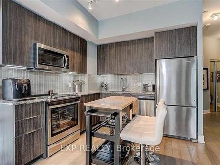 Lake Shore Blvd /Marine Parade Luxury 2Bdrm Modern Kitchen 1Parking