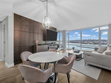 New West 2Bed 2Bath with stunning river view