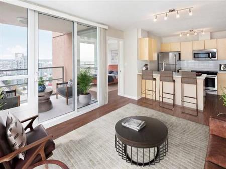 Studio, Stainless-steel appliances, In suite Laundry