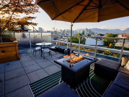 1 Bed, 1 Bath + Den FURNISHED PENTHOUSE apt with PRIVATE ROOFTOP PATIO