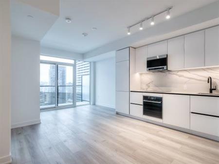 Brand New 2-Bed Condo near Yonge and Eglinton