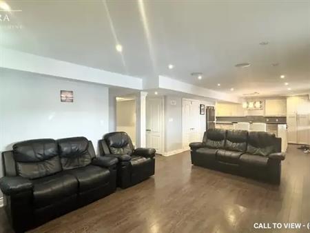 2-26 Personna Cir, Brampton, Ontario L6X 0P2 | 26 Personna Circle, Brampton