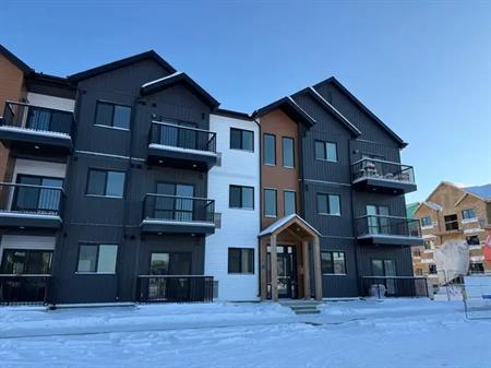 (PN 1240) Bright & Modern 2-Bed, 2-Bath Condo -Walk-Up & Private Parking | 9227 228 Street, Edmonton