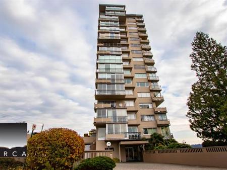 (ORCA-REF#702-150) *Amazing studio located in Dundarave in West Vancou