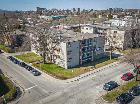 8281 Vendéens | 8281 Avenue des Vendéens, Anjou