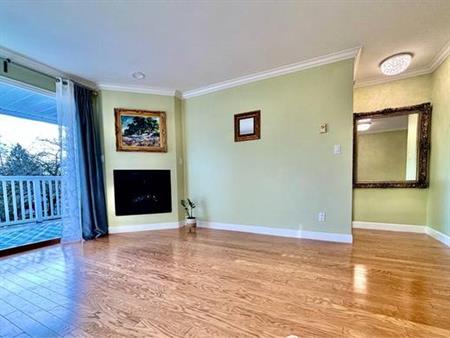 (ORCA-REF#202-1538)*Bright and spacious 2 Bed / 2 Bath in desirable