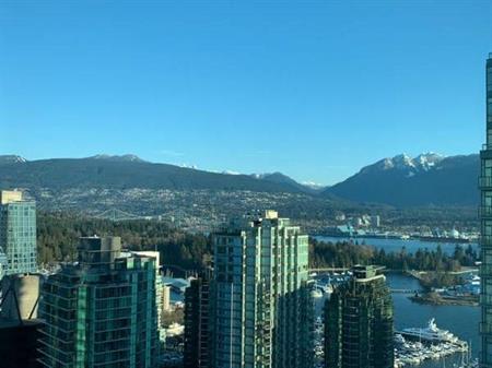 $2,800 - 1br with 2 dens located in coal harbour