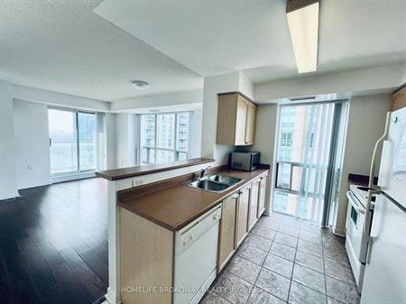 Yonge/Finch Prime Location Beautiful Sun Filled 1Bdrm 1Parking 1Lockr