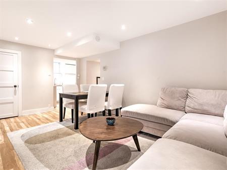 #19, 2 Bed 1 Bath - Furnished Semi-Basement - 130 Prince Arthur West, Montréal