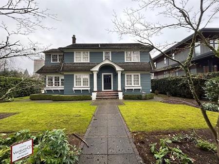 Huge, Reno'd, One Bed & Den Basement Suite In the Heart of Shaughnessy