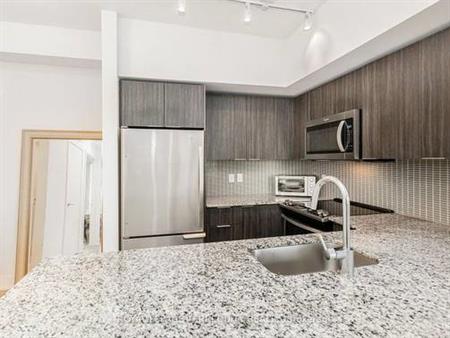 Mimico-Marine Parade Dr Spacious 2Bdrm Corner Open Concept Living +Di