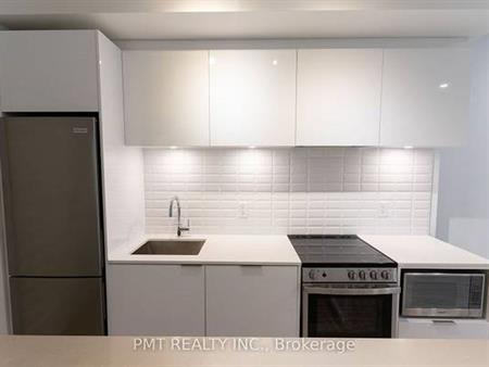 Mimico-Marine Parade Drive Luxury 2Bdrm Sleek Kitchen 1Paarking 1Lock