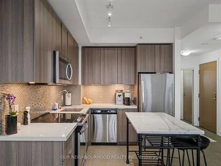 Mimico-Lakeshore Stunning 1Bdrm Upgraded Kitchen Open Concept Layout