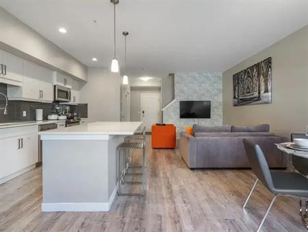 FURNISHED 2BED+DEN+2.5BATH, CENTRAL A/C, UTILITIES, CABLE TV, INTERNET, NETFLIX | 215 - 7 Westpark Commons SW, Calgary